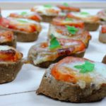 Italské toustíky s rajčaty a mozzarellou