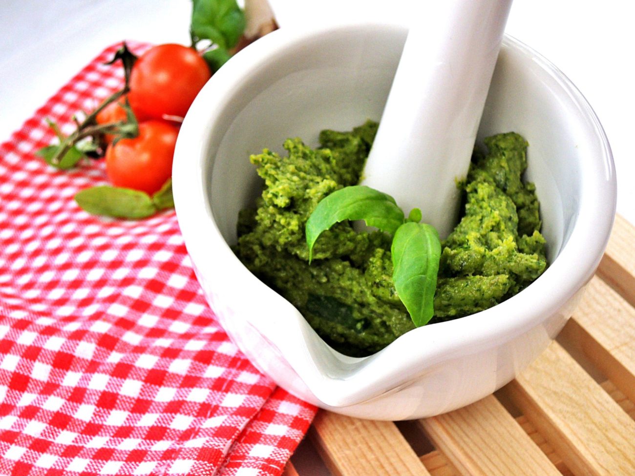 Bazalkové pesto