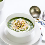 Divoká polévka z kopřiv a pampelišek