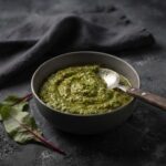 Pesto z listů červené řepy