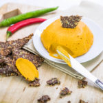 Veganský sýr se lněnými krekry