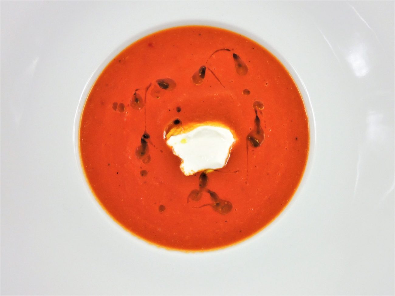 Tomatová polévka s nokem z mascarpone