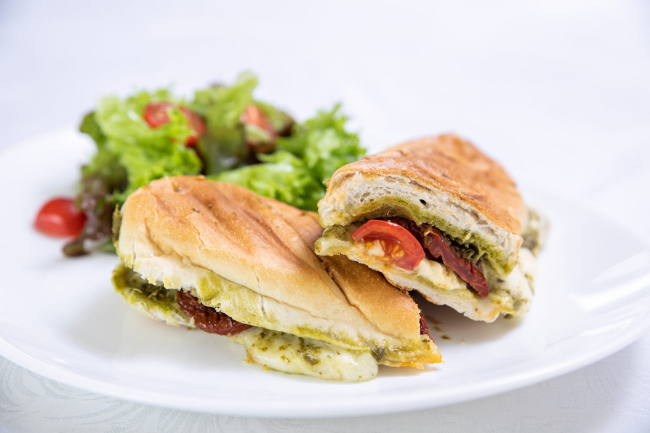 Panini – zapečené bagetky
