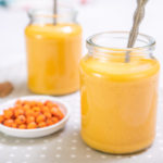 Banánovo-pomerančové smoothie s rakytníkem