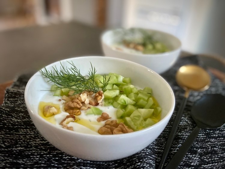 Tarator – okurková polévka