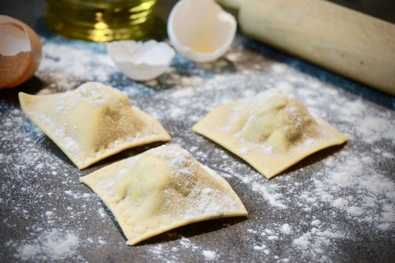 Domácí ravioly s ricottou a parmskou šunkou
