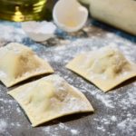 Domácí ravioly s ricottou a parmskou šunkou