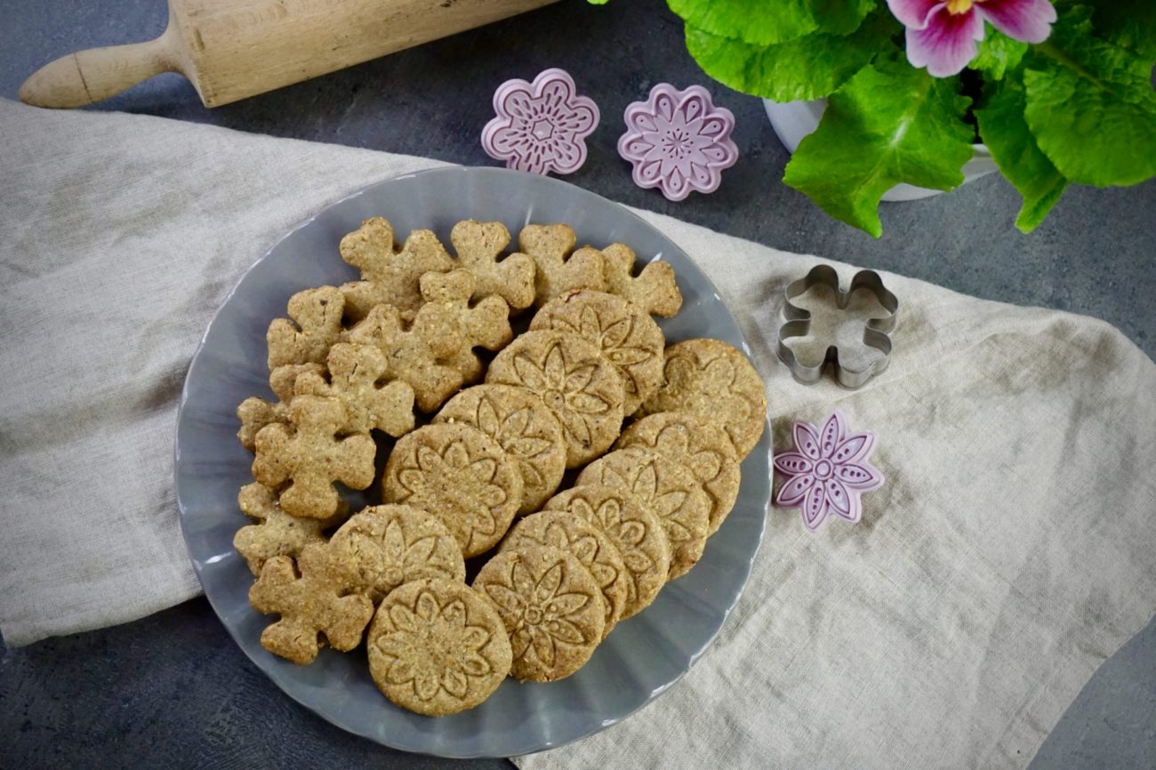 Máslové matcha sušenky s pistáciemi