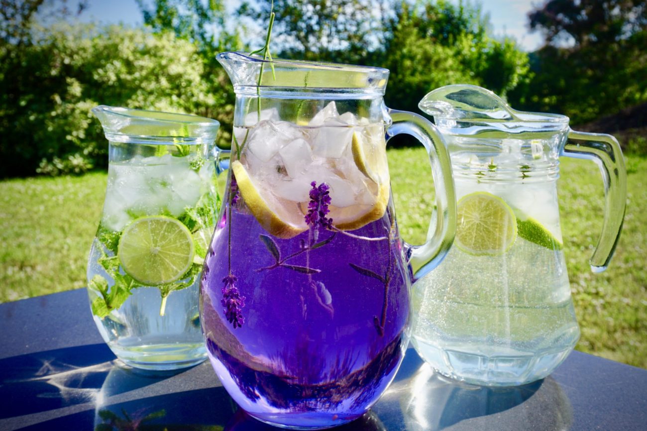 Bylinné sirupy na domácí limonády – levandulový, mátový, bezový