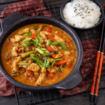 Krůtí nudličky v kokosové kari omáčce