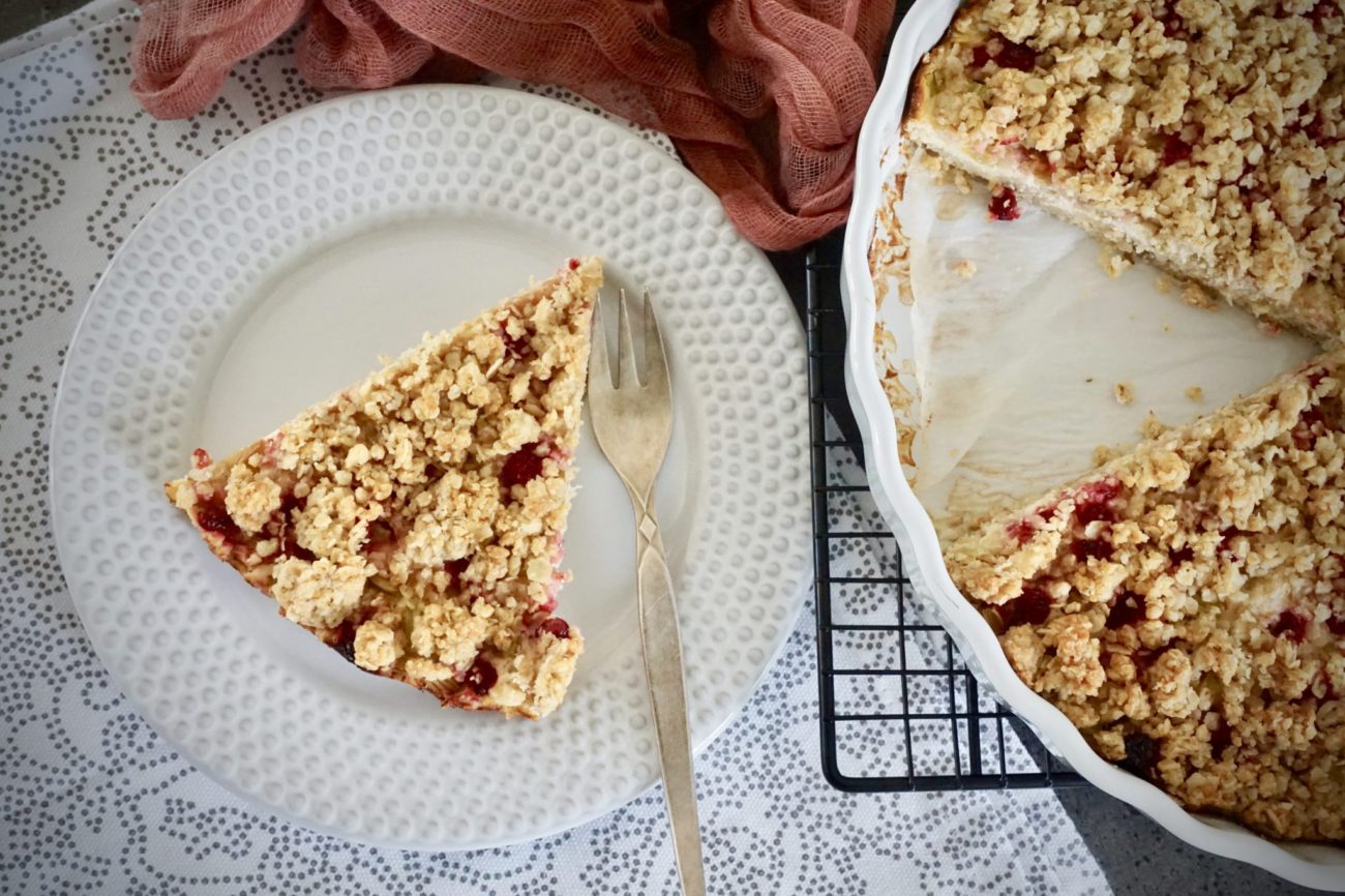 Crumble koláč s tvarohem a rebarborou