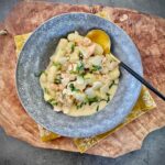 Bramborové gnocchi s lososem a smetanovo-sýrovou omáčkou