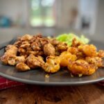 Kuřecí nudličky s glazovaným květákem