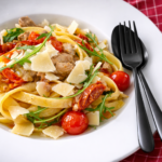 Tagliatelle s vepřovou panenkou a rajčaty