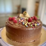 Čokoládový dort s tvarohovým krémem a malinami