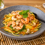 Mangový salát s krevetami